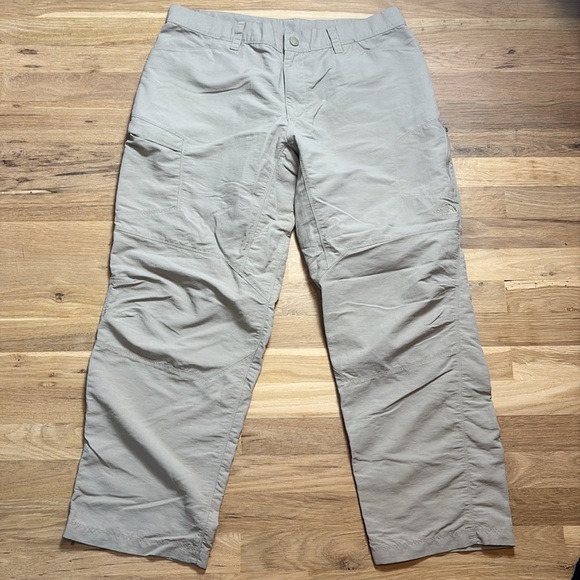 The North Face Tan Cargo Short Court Hiking Outdoor Straight Leg Pants Mens 36 - Picture 2 of 13